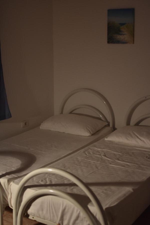 Private Apartment At Guest House Hektor & Aferdita Vlorë Extérieur photo